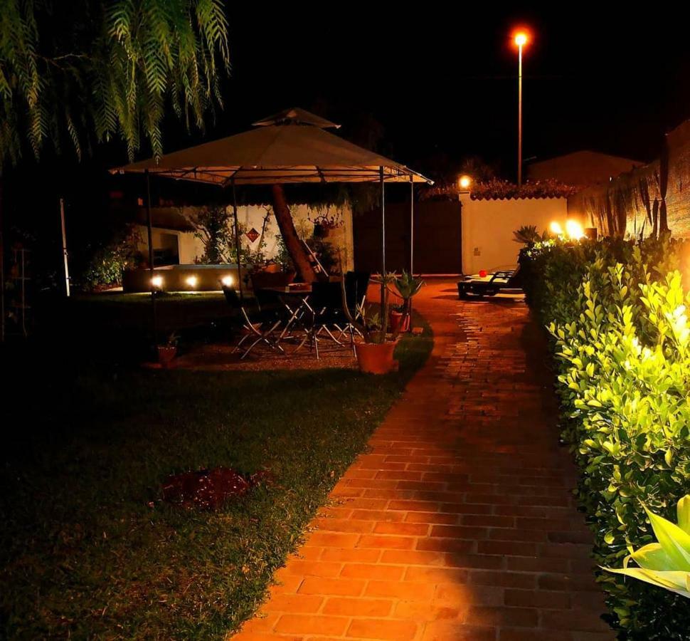 Sweet Home & Apartments Fontane Bianche Bagian luar foto