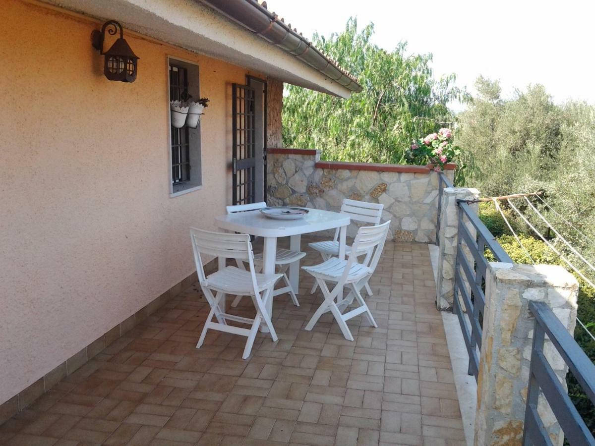 Sweet Home & Apartments Fontane Bianche Bagian luar foto